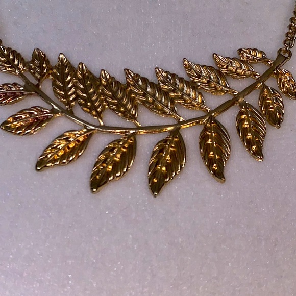 Gold Olive Leaf Bib Statement Necklace - Picture 15 of 16